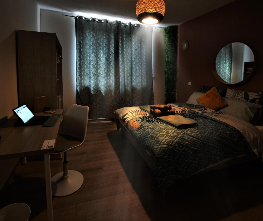 Appart Chill & Free - Proche Centre Valenciennes - Parking Gratuit Eksteriør billede